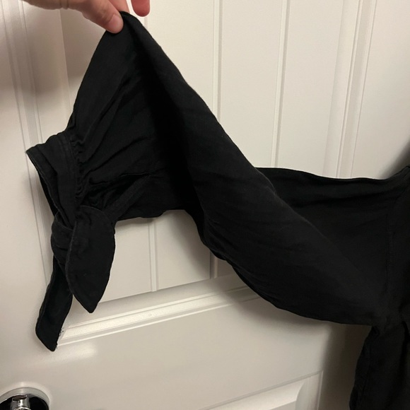 L.F. Markey “Kenny” box top in black, 100% linen, OS - Picture 8 of 9